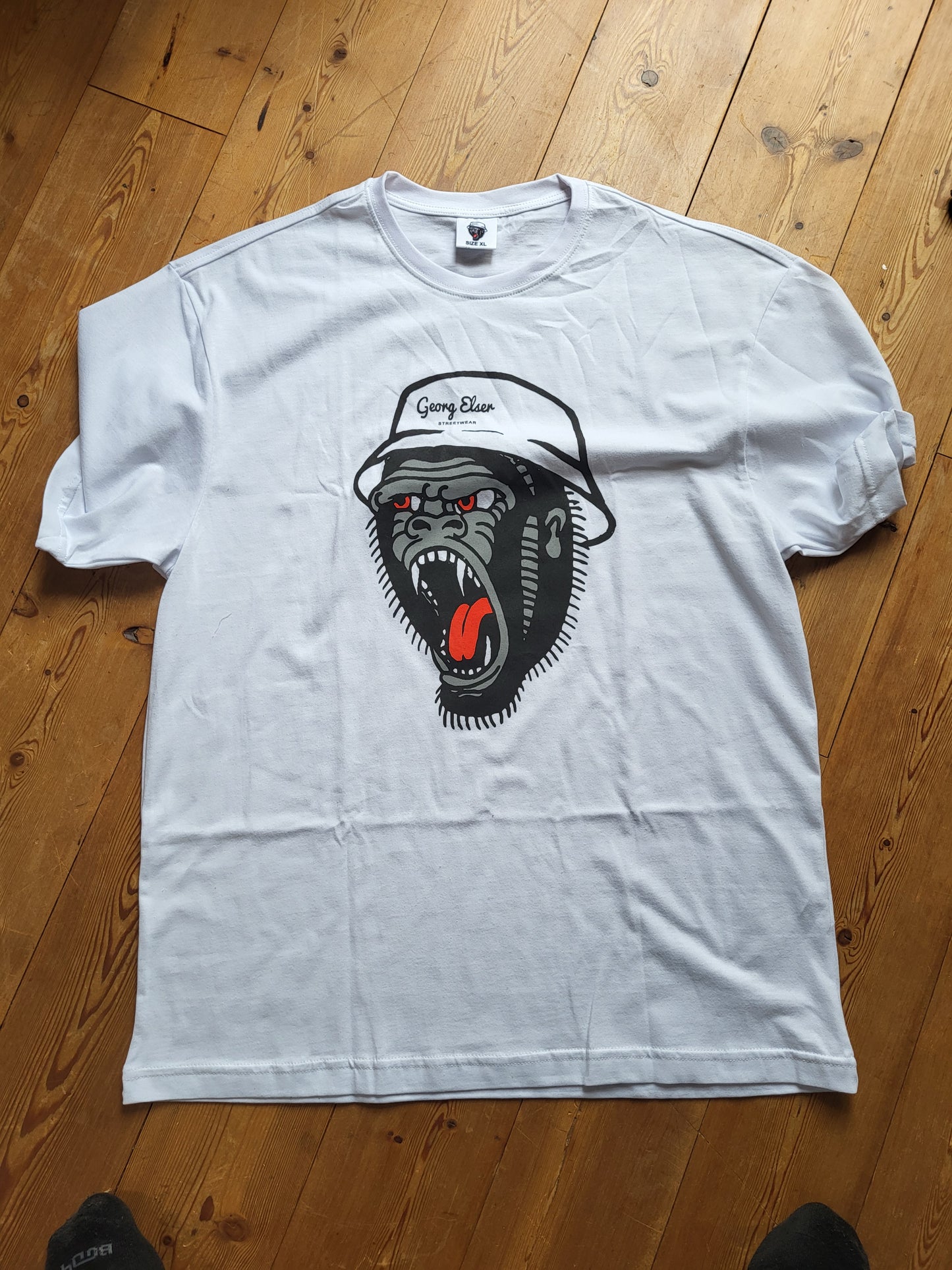 Esential Ape Shirt
